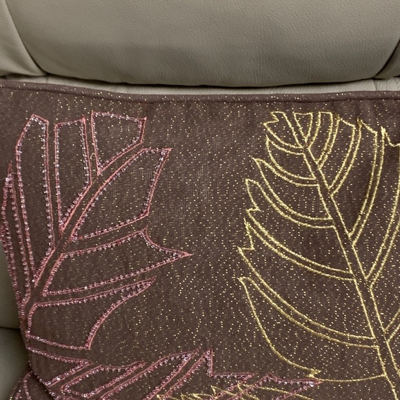 Kim Seybert Embroidered Leaves Throw Pillows Duck Feather Brown/Gold NWT S/2 - Picture 7 of 10